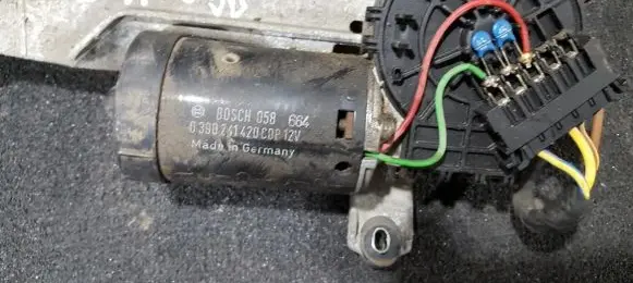 Mercedes-Benz E W210 Wiper motor 0390241420 058664