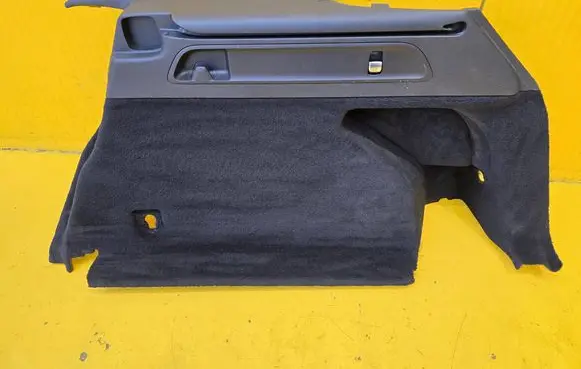 Mercedes-Benz GLC C253 Tailgate/trunk side cover trim 