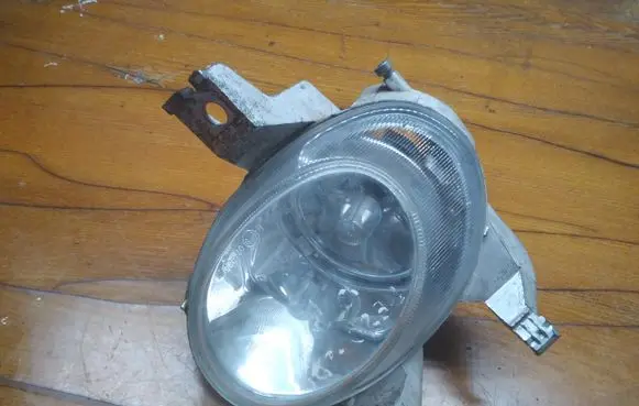 Peugeot 206 Front fog light 66976200 67742328