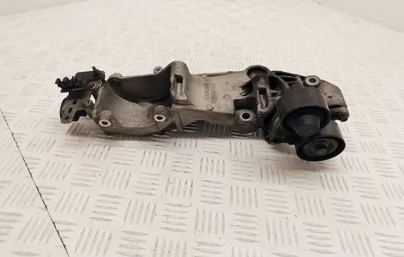 Renault Koleos I Generator/alternator bracket 117103585R