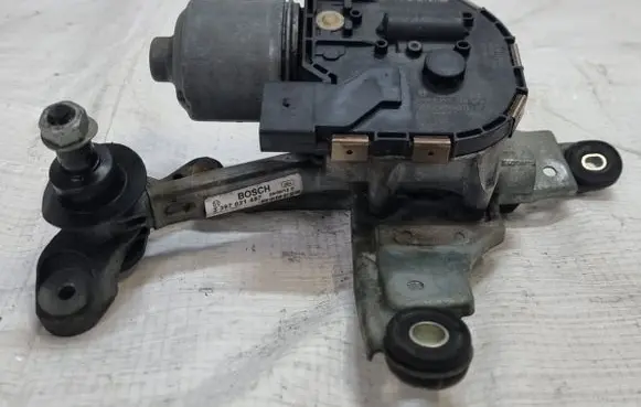 Front wiper linkage and motor