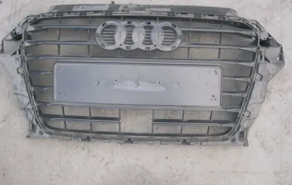 Audi A3 S3 8V Front bumper upper radiator grill 8V3853037