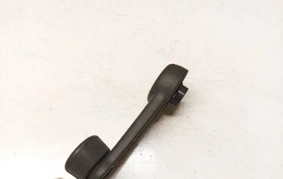 Opel Agila B Front door window winding handle 