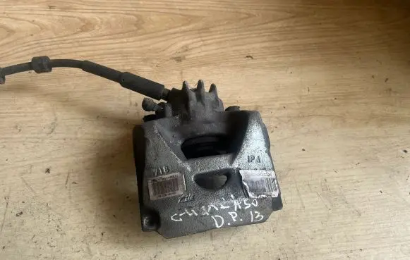Citroen C4 Grand Picasso Front brake caliper 9670614080