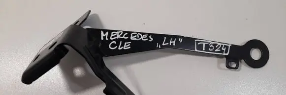 Mercedes-Benz CLE C236 Engine mount bracket A0009209701
