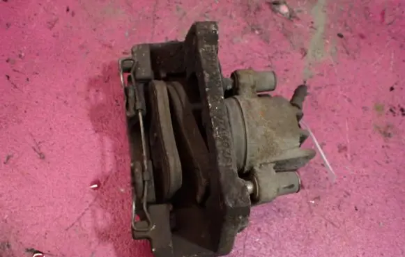 Volvo S60 Front brake caliper