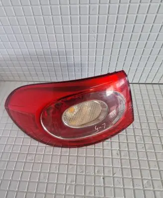 Volkswagen Tiguan Rear/tail lights 5N0945095J