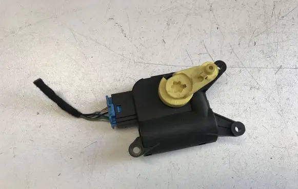 Skoda Octavia Mk2 (1Z) Intake manifold valve actuator/motor 1K2907511C