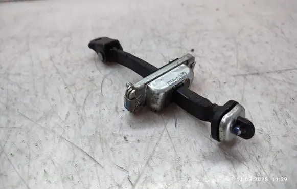 Opel Mokka X Front door check strap stopper 