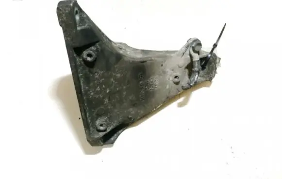 Volkswagen PASSAT B5 Engine mounting bracket 8D0177308M