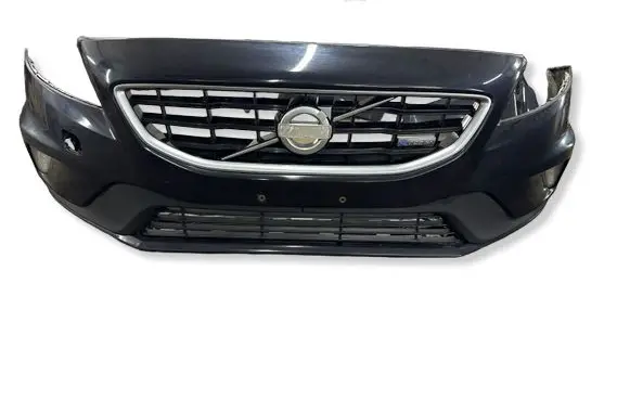 Volvo V40 Front bumper 