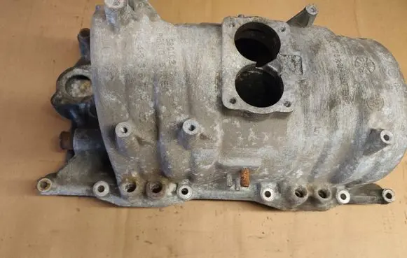 Jeep Grand Cherokee Intake manifold 53010248