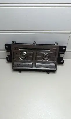 Jaguar XF X250 Air conditioning/heating control unit 8X2318C858BG