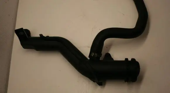 Volvo V50 Oil fill pipe 9654733980 PA6GF35A