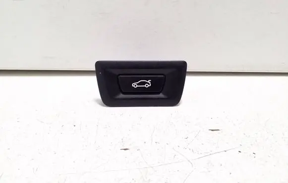 BMW X6 F16 Tailgate/boot open switch button 9275119 61319275119