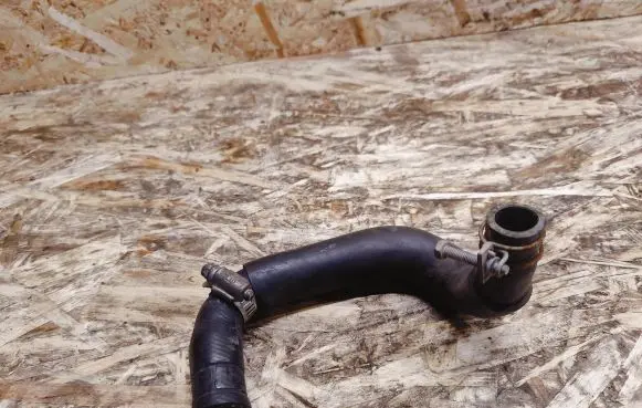 Nissan 240ZX, 280ZX, 300ZX Engine coolant pipe/hose
