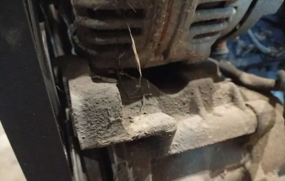 Volkswagen Golf IV Engine mounting bracket