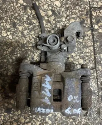Mazda 3 I Rear brake caliper