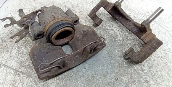 Audi A4 S4 B6 8E 8H Front brake caliper 885
