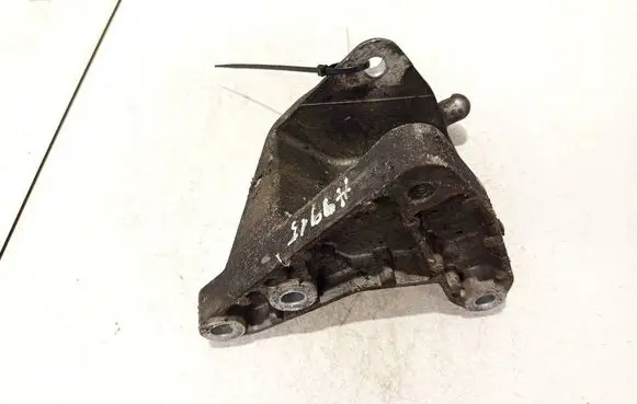 Chevrolet Cruze Engine mounting bracket 13284426