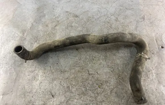 Mercedes-Benz S W221 Engine coolant pipe/hose Md304936