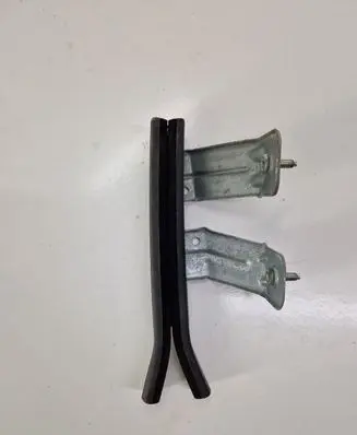 Renault Laguna III Front door window/glass frame 802160002R