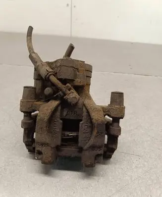 Rear brake caliper