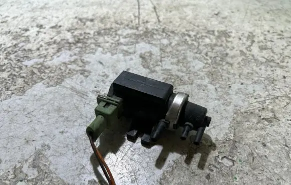 Land Rover Discovery Turbo solenoid valve 72190326 MSG100110 03T155