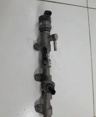 Renault Scenic III - Grand scenic III Fuel main line pipe 0445214195 H8200610770 0281002800