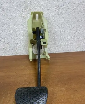 BMW X5 E70 Brake pedal 679190101 E1528