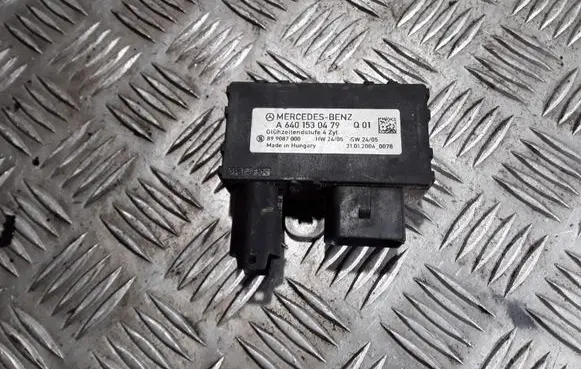Mercedes-Benz A W169 Glow plug pre-heat relay A641530479 899087000