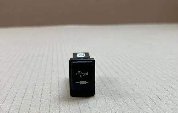 Toyota C-HR I USB socket connector 86190F4010