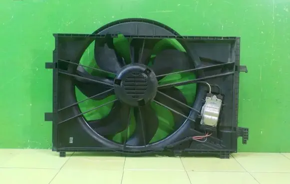 Mercedes-Benz CLC CL203 Fan set 0130307047