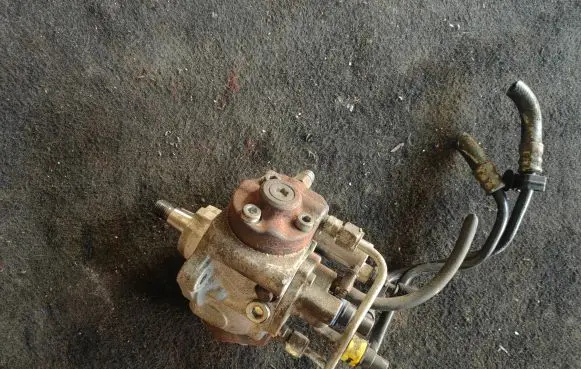 Chevrolet Cruze Fuel injection high pressure pump 55586499