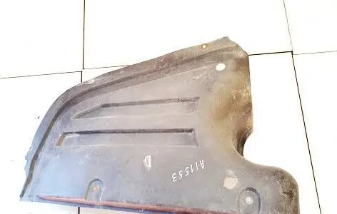 Volkswagen PASSAT B7 Engine splash shield/under tray