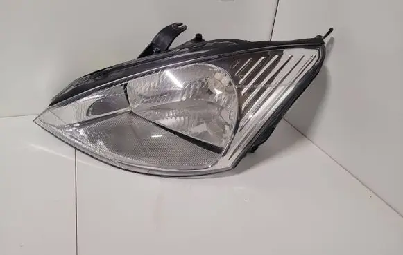 Ford Focus Headlight/headlamp HFD1521L00E 10560