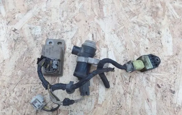 Subaru Legacy Window washer relay 88018FE010