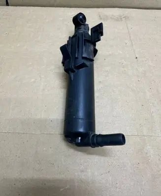 Audi A5 8T 8F Headlight washer spray nozzle 8T0955102D