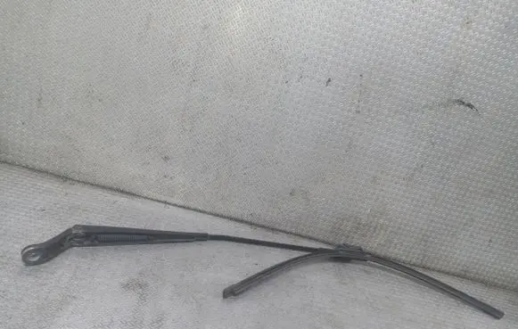 Peugeot 407 Windshield/front glass wiper blade 
