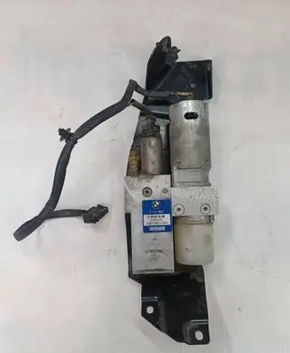 BMW 5 E60 E61 Tailgate hydraulic pump motor HB70401002 030026 7111867