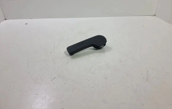 Engine bonnet (hood) release handle