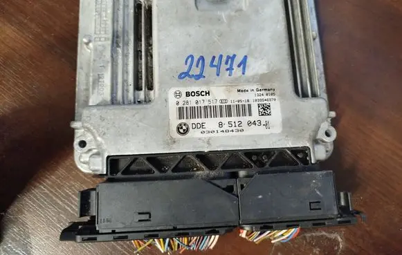 BMW 3 E90 E91 Engine control unit/module 8512043
