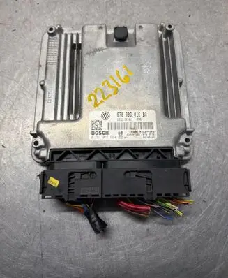 Volkswagen Transporter - Caravelle T5 Engine control unit/module 070906016BA 1039S07536 0281011664