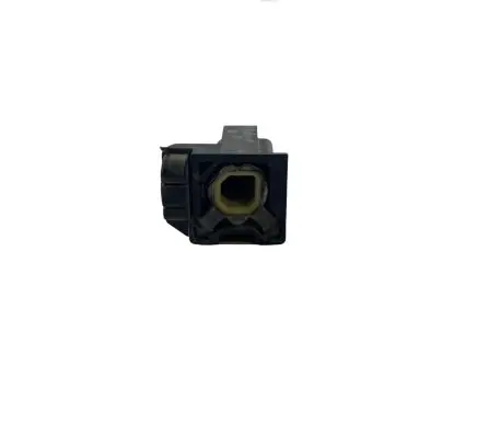 Alfa Romeo Stelvio Radiator mount bracket 00505426850