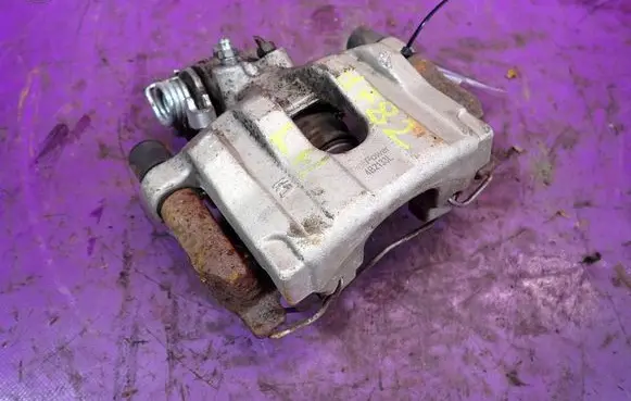 Renault Laguna II Rear brake caliper