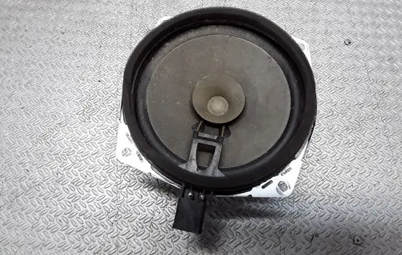 Mitsubishi Pajero Rear door speaker MR301667