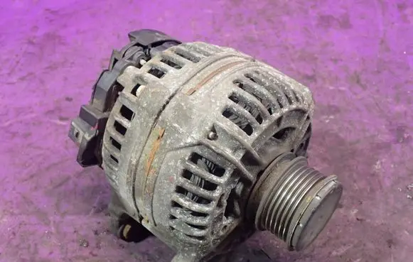 Ford Galaxy Generator/alternator 028903028E