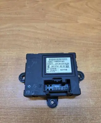 Volvo V70 Door control unit/module 7G9T14B534BD 0507918200
