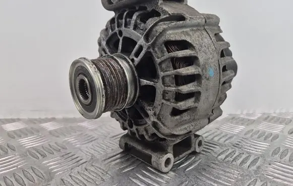 Mercedes-Benz E W212 Generator/alternator A0009063000