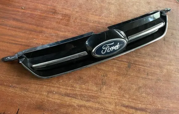Ford Grand C-MAX Front bumper upper radiator grill AM51R8200B